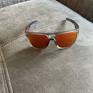 Oakley men’s Crossrange Prizm lens sunglasses. Excellent condition/never worn.